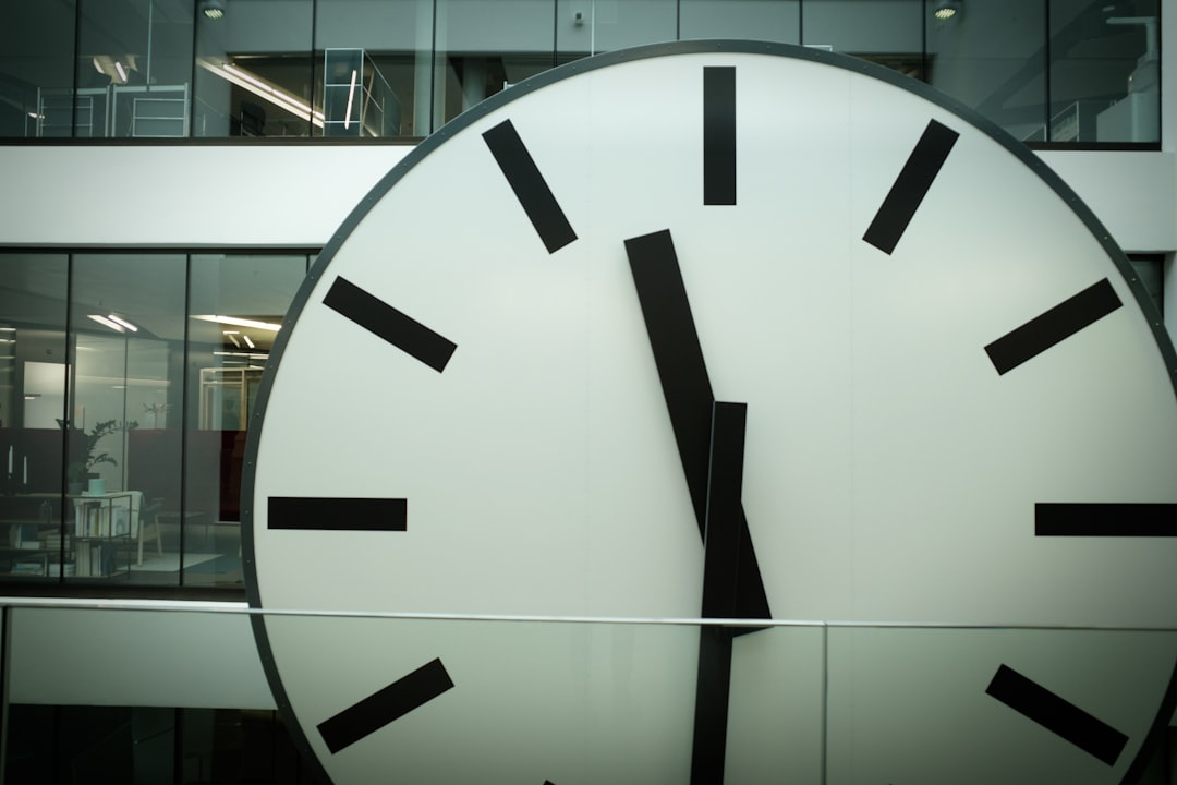 Breaking Free: How to Tell If Your Full-Time Job Is Holding You Back