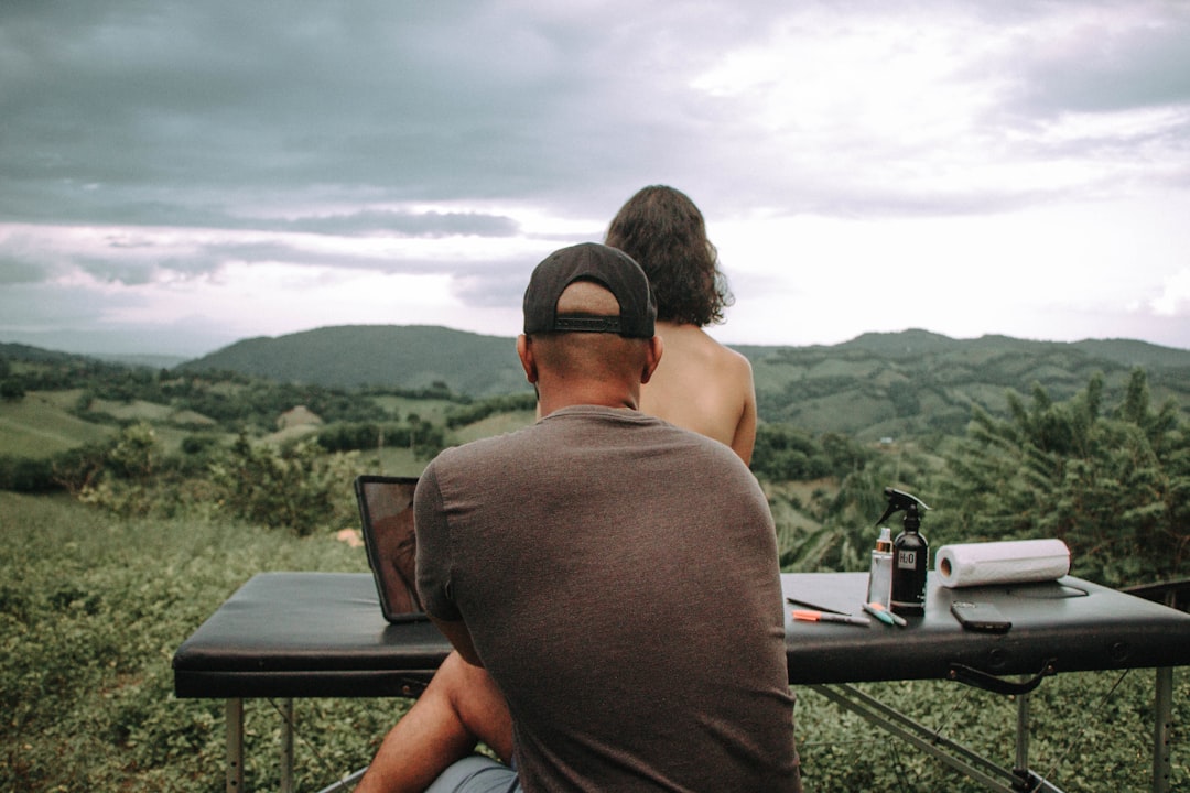 From Novice to Nomad: How to Build a Sustainable Income Stream on the Road