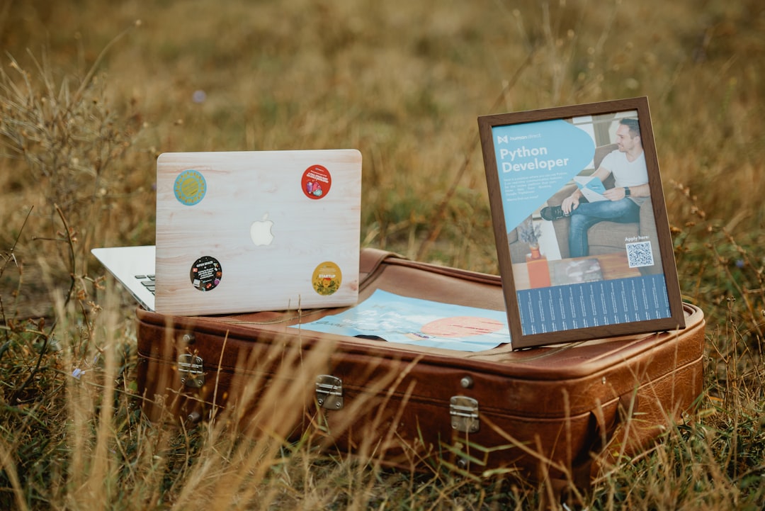 Mastering Social Media: A Digital Nomad’s Guide to Growing Your Business