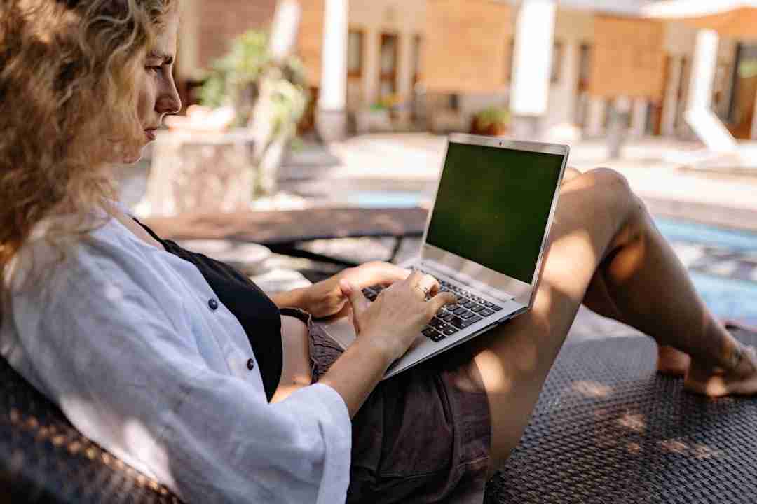 Making Money from a Beach: Real Stories of Remote Work Success