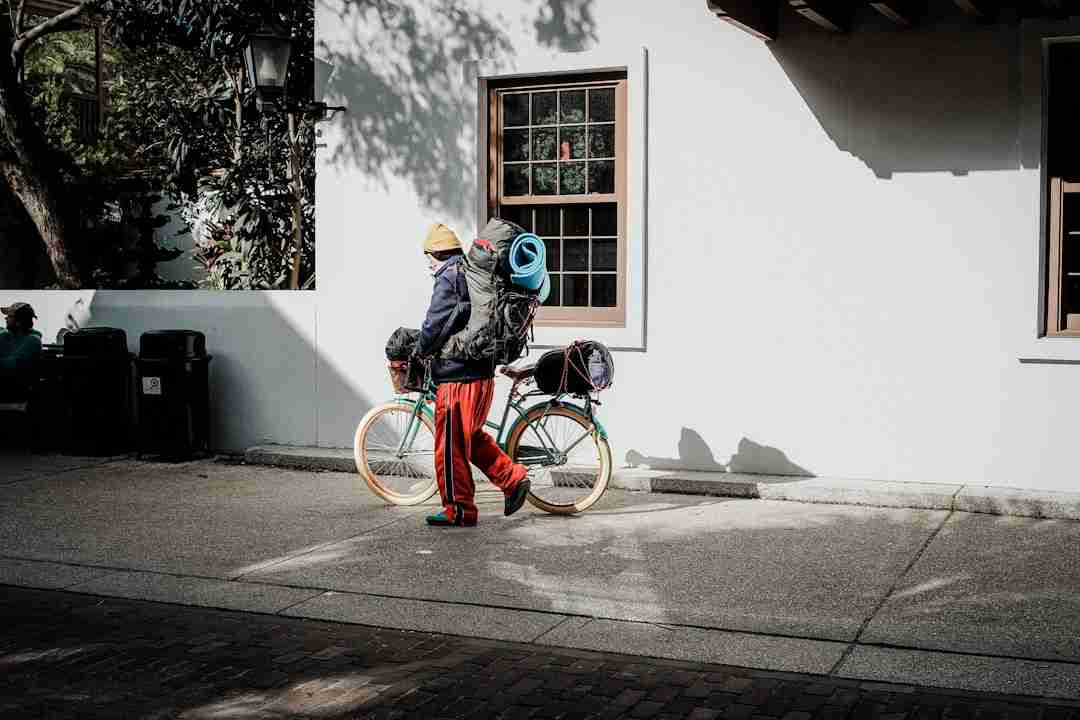 Living Light: Embracing Minimalism on the Road