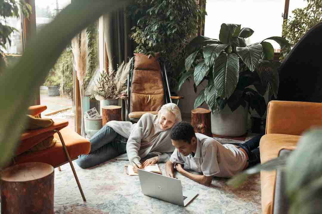 Stretching Your Budget in High-Cost Cities: Tricks from Savvy Nomads