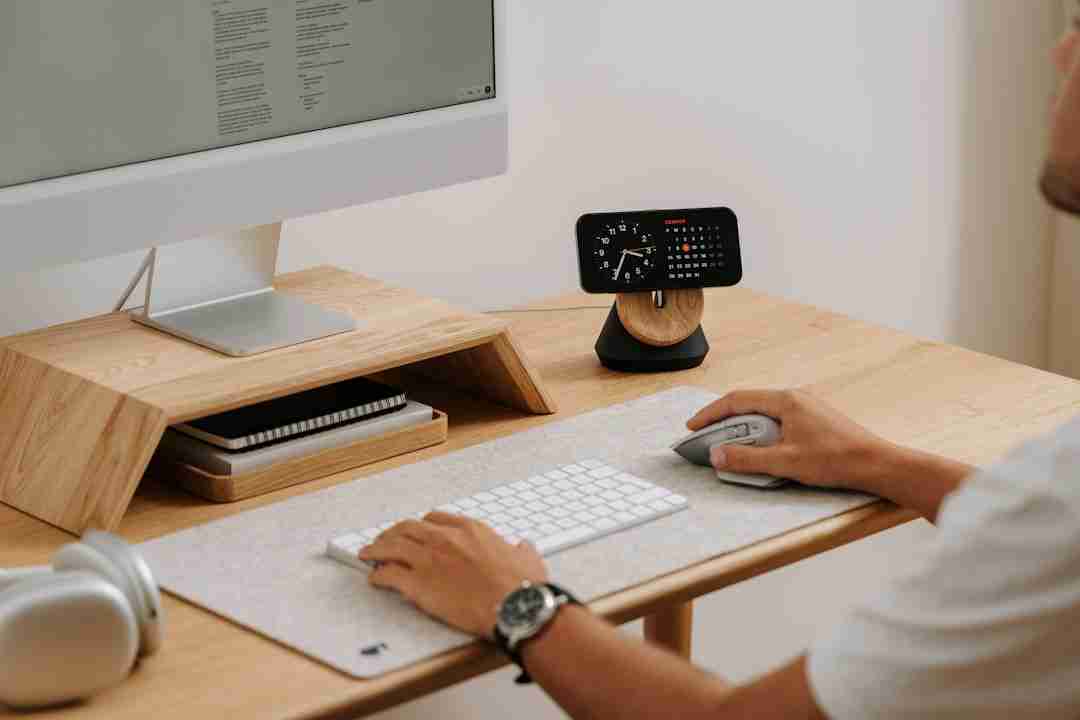 Living the Laptop Lifestyle: Earning From Anywhere Without Sacrificing Stability